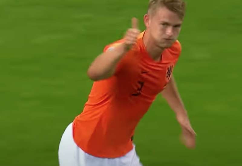 Смотреть онлайн трансляцию матча Нидерланды - Австрия